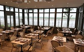 Logis Hotel- Restaurant Le Relais Guillaume De Normandy